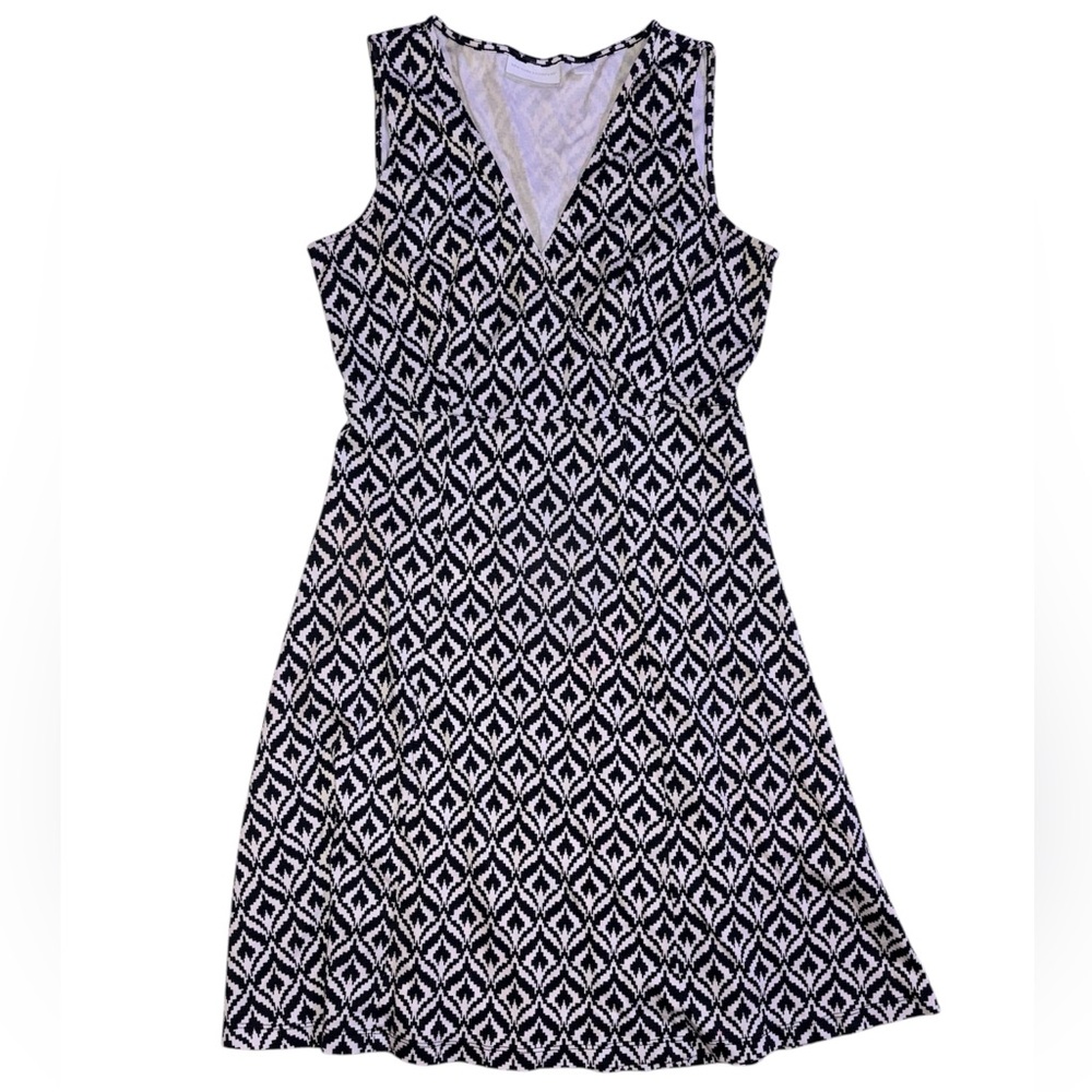 New York & Company Black and White Geometric Midi Flowy V-Neck Faux Wrap Dress